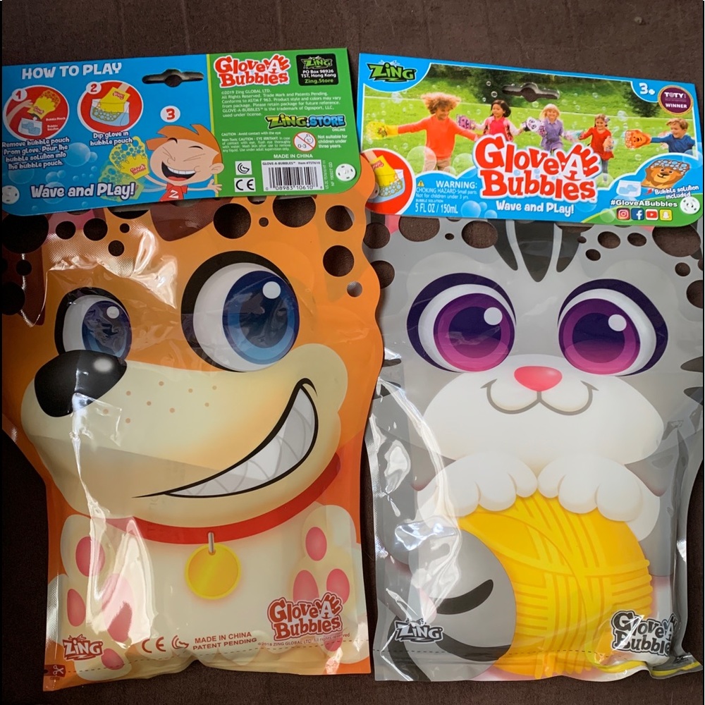 GLOVE A BUBBLES LOT OF 2 - WAVE AND PLAY  Dog Cat